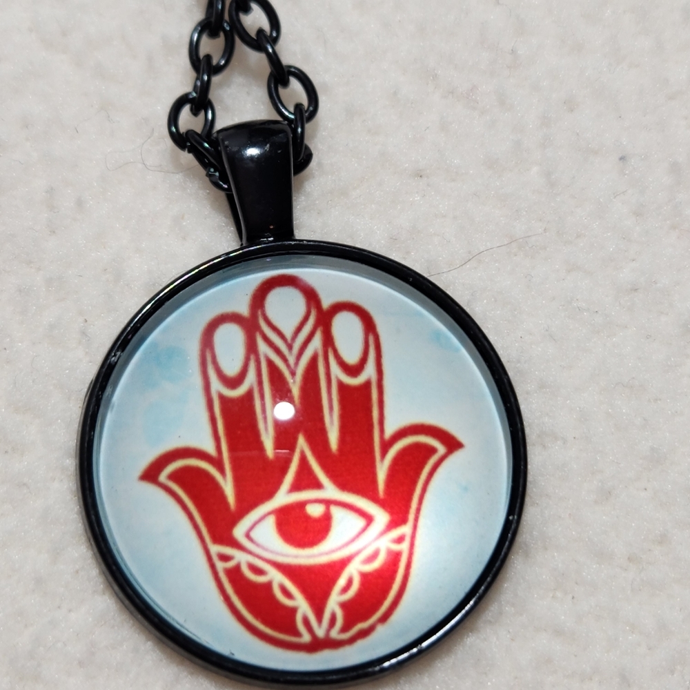 NWOT Hand Crafted Black Chain w/ Red Hamsa Hand w/ an Eye